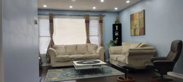 23 Finchgate BLVD, Brampton, ON L6T 3H7