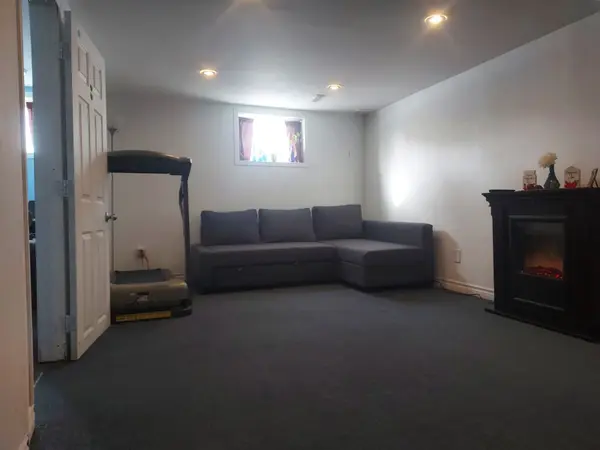 23 Finchgate BLVD, Brampton, ON L6T 3H7