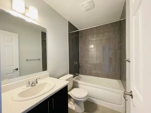 Manor Park - Cardinal Glen And Area, ON K1K 5A8,1406 HEMLOCK RD