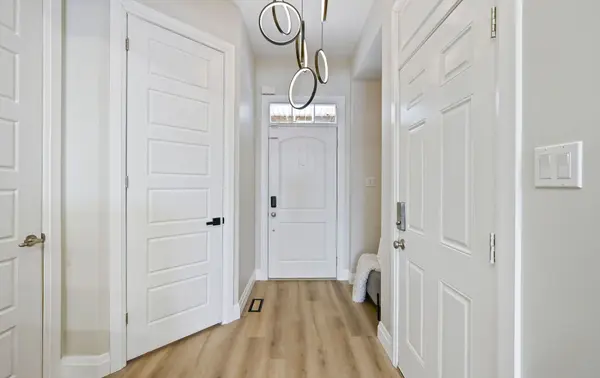 Oakville, ON L6H 0Y2,3421 Eternity WAY