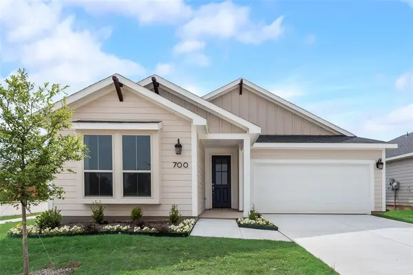 700 Marcus Lane, Crowley, TX 76036