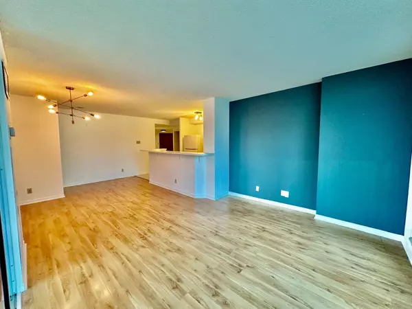 Toronto C01, ON M5E 1R4,10 Yonge ST #907