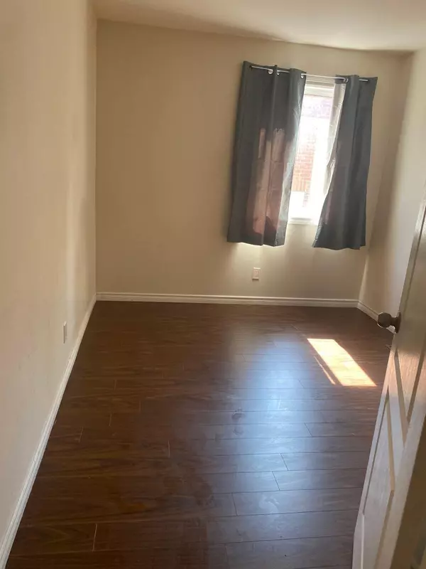 Toronto E11, ON M1B 2Y2,18 Ormerod ST #Unit 2