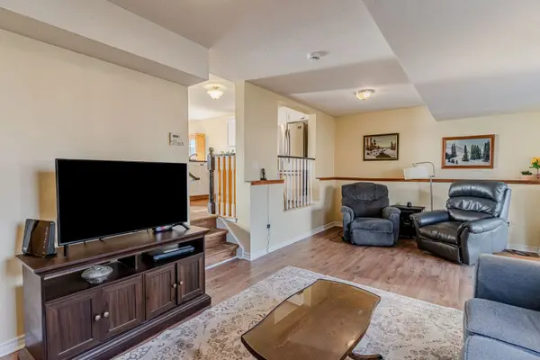 Barrie, ON L4N 0W1,222 Country LN