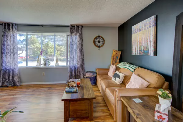 Kingston, ON K7M 5H1,715 Collins Bay RD