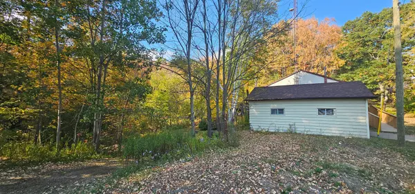 Gravenhurst, ON P0E 1G0,1479 11 HWY S