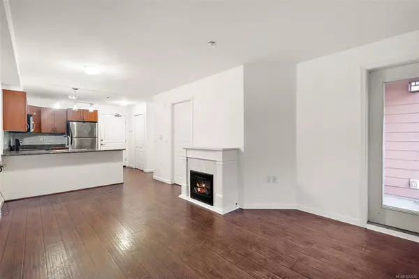 Langford, BC V9B 2W9,663 Goldstream Ave #308