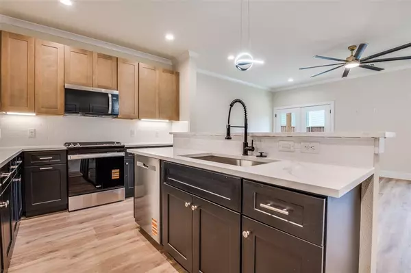 Dallas, TX 75203,420 Sparks Street