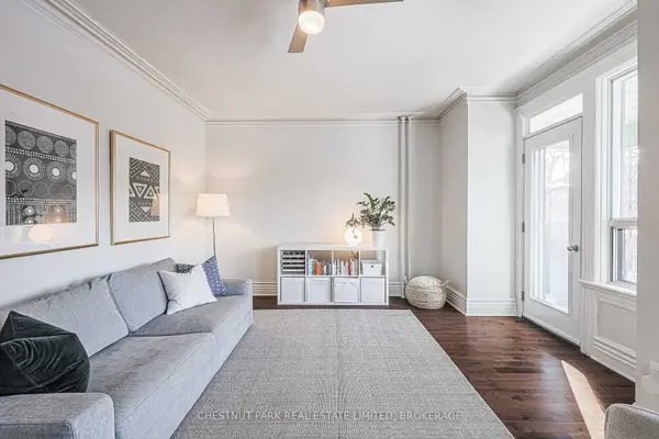 Toronto C01, ON M6G 2T3,553 Euclid AVE #Upper