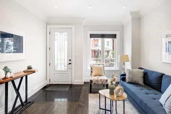 Toronto C01, ON M5T 1P1,68A Oxford ST