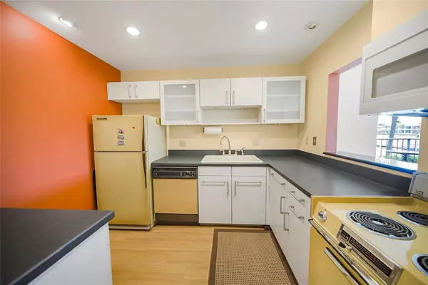 Fort Lauderdale, FL 33308,3105 NE 28th St #2B