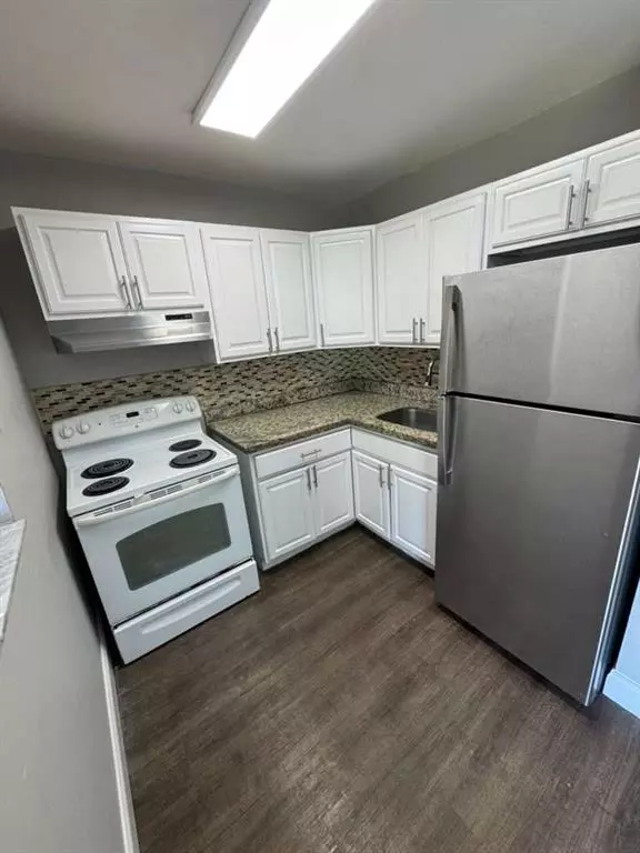 Fort Lauderdale, FL 33312,518 SW 20th Ave #4