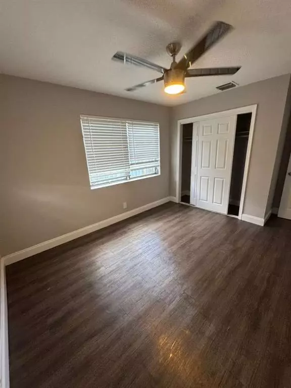 Fort Lauderdale, FL 33312,518 SW 20th Ave #4