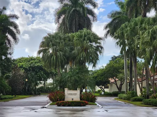 Weston, FL 33326,1303 Seagrape Cir