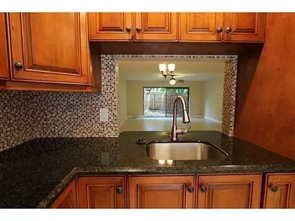 Pompano Beach, FL 33060,140 SE 12TH AVE #5