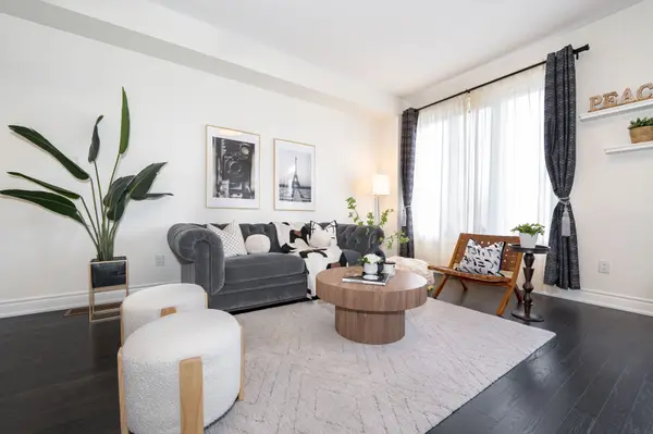 East Gwillimbury, ON L9N 0P5,24 Briarfield AVE