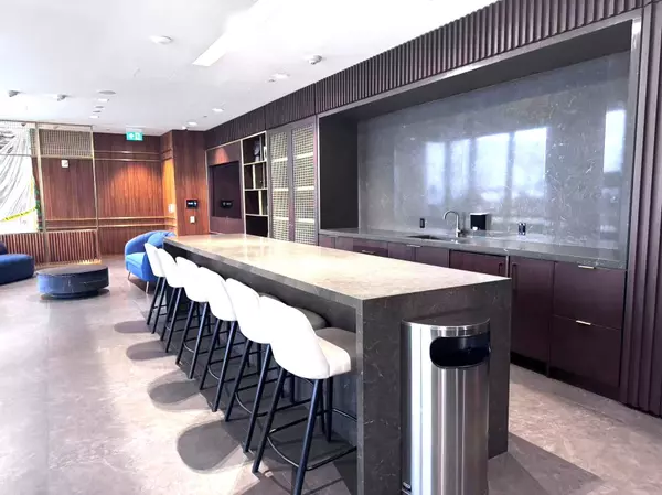 Vaughan, ON L4K 0J7,950 PORTAGE Pkwy #608