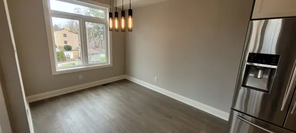 Barrie, ON L4M 3G2,88 Clapperton ST #Upper