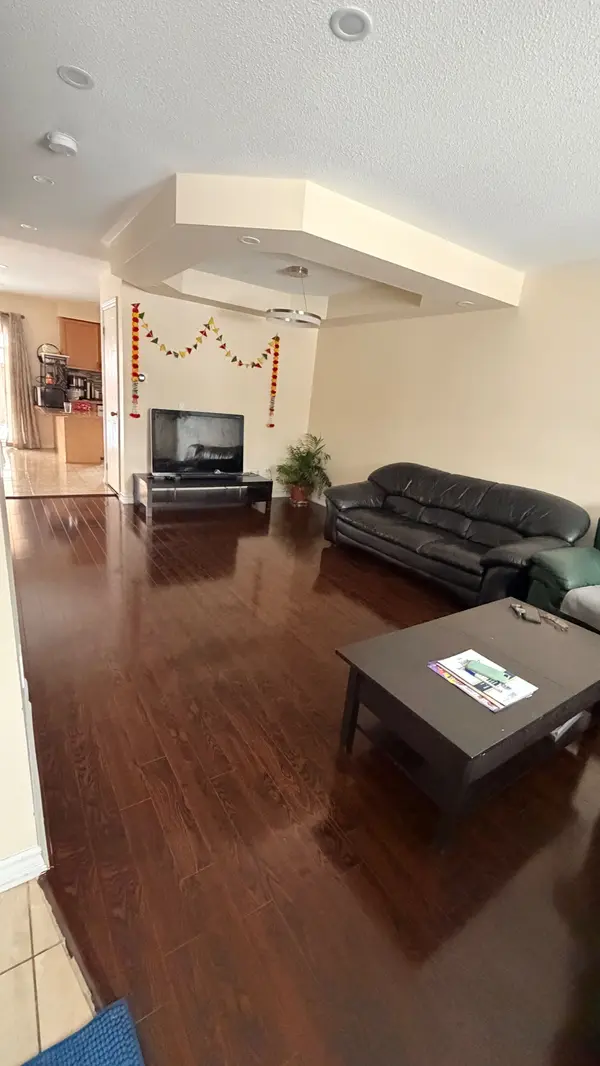 Brampton, ON L6R 1K8,29 Softneedle AVE