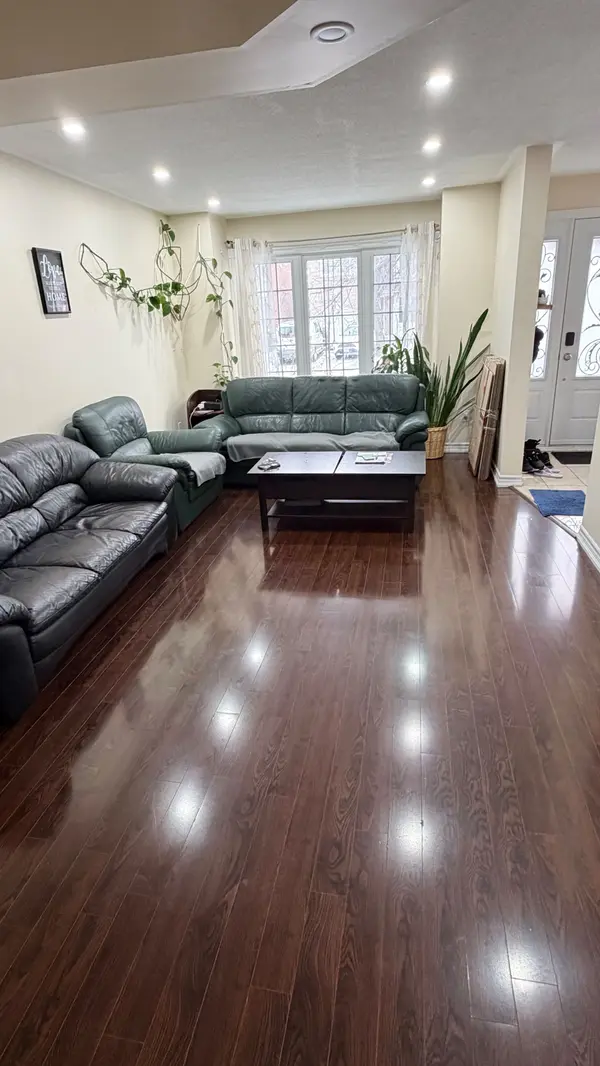 Brampton, ON L6R 1K8,29 Softneedle AVE