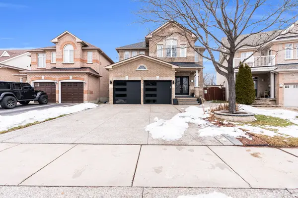 Brampton, ON L7A 3J7,108 Pappain CRES