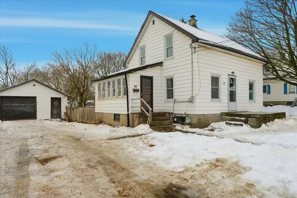 Belleville, ON K8P 2W4,80 St Charles ST