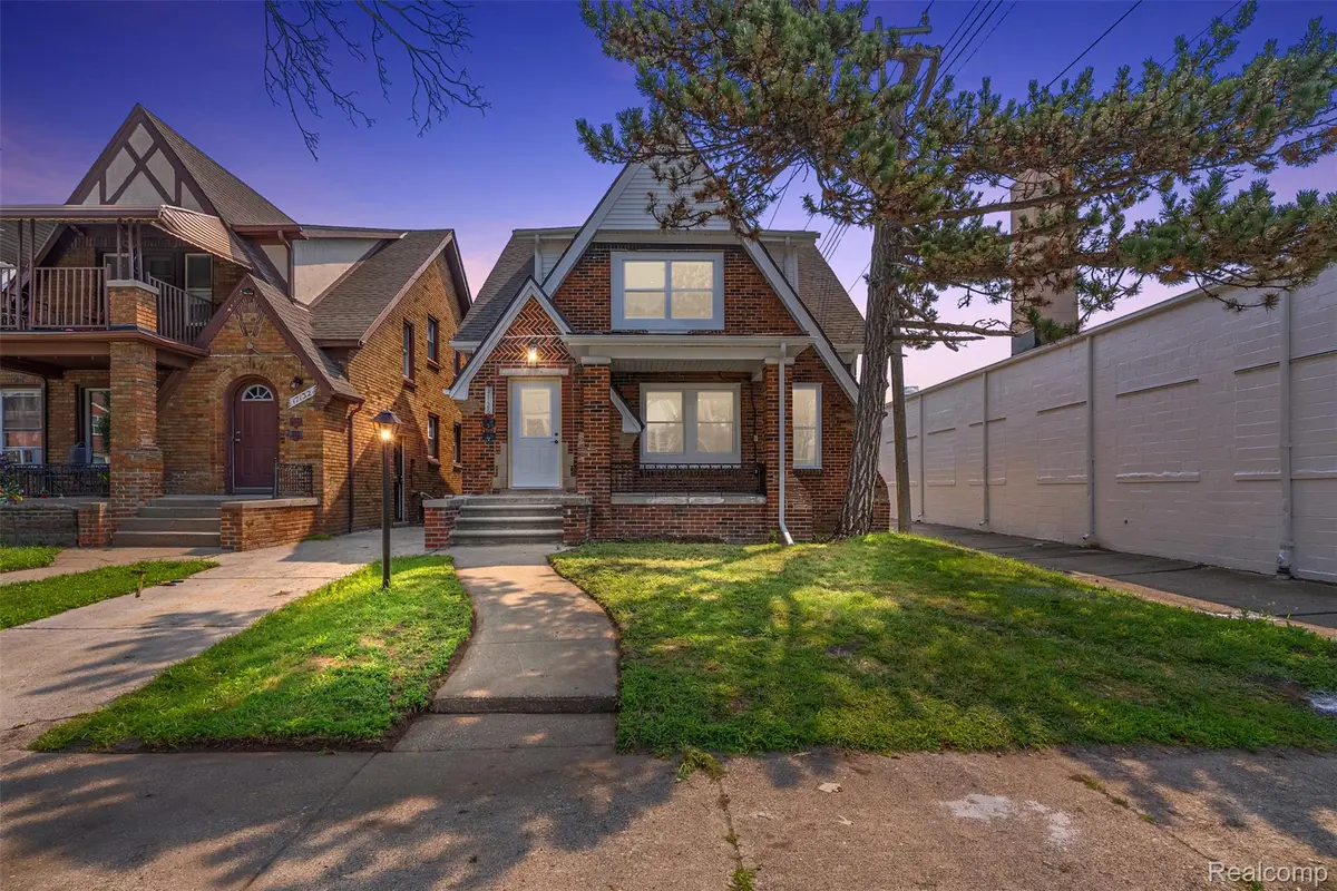 Detroit, MI 48221,17126 Roselawn ST