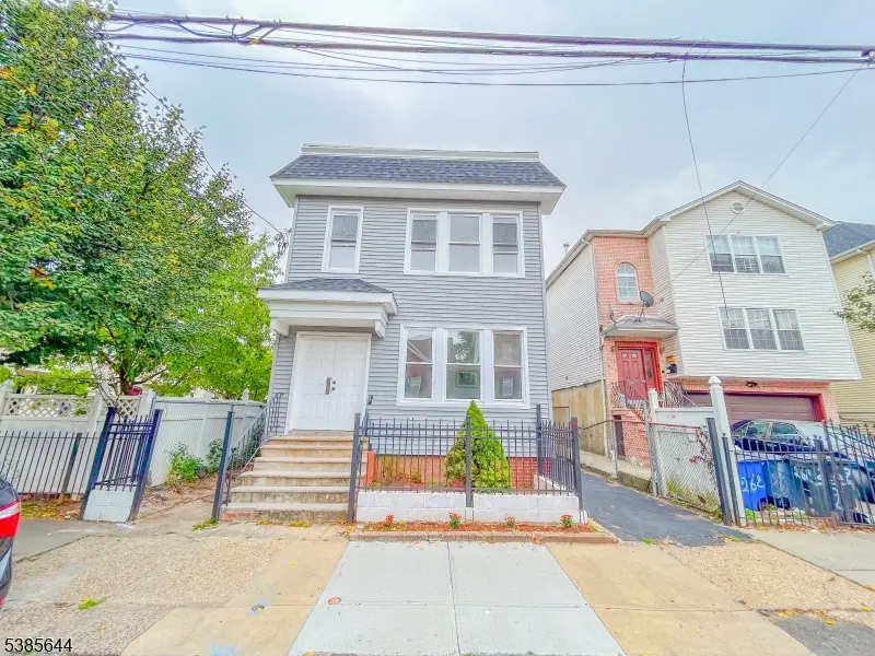 Newark City, NJ 07103,624 S 19Th St