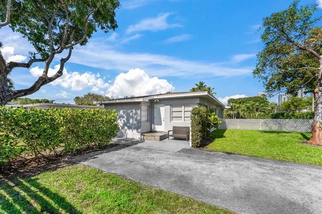 Fort Lauderdale, FL 33315,1003 SW 4th Ave #2