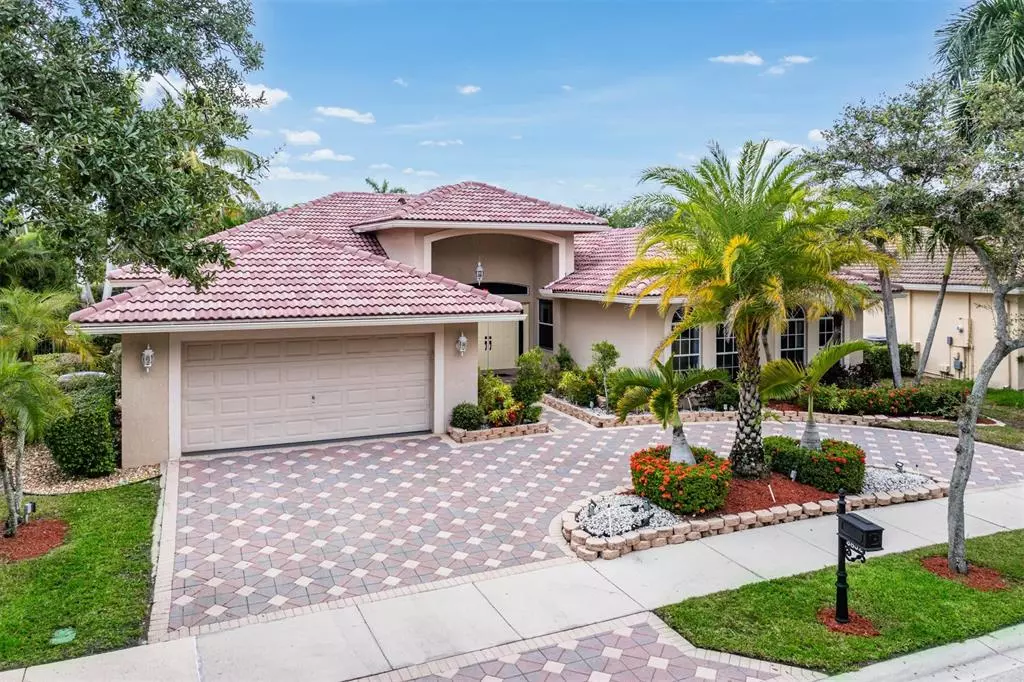 Weston, FL 33331,3852 Oak Ridge Circle