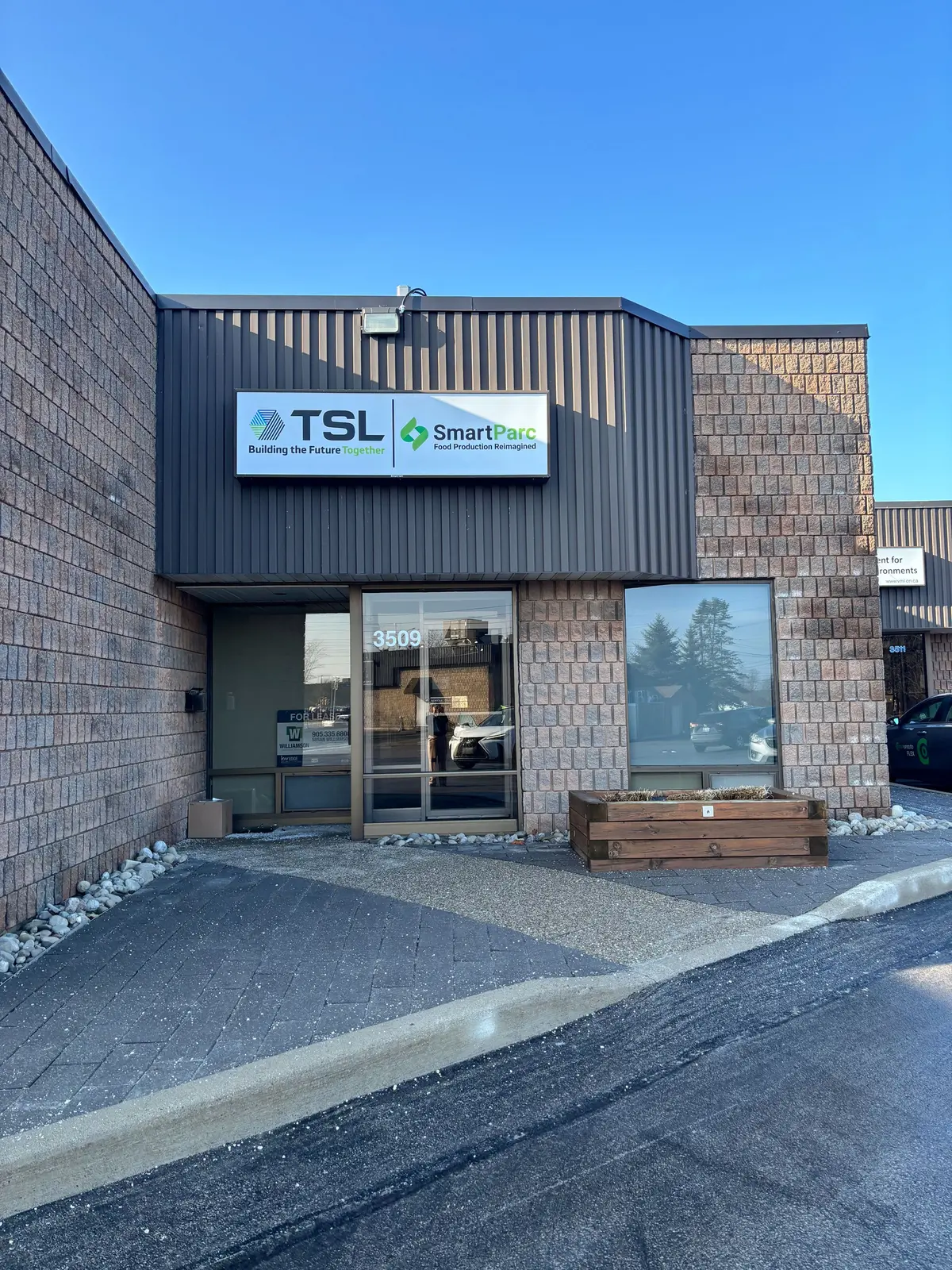 Burlington, ON L7M 1A9,3509 Mainway DR