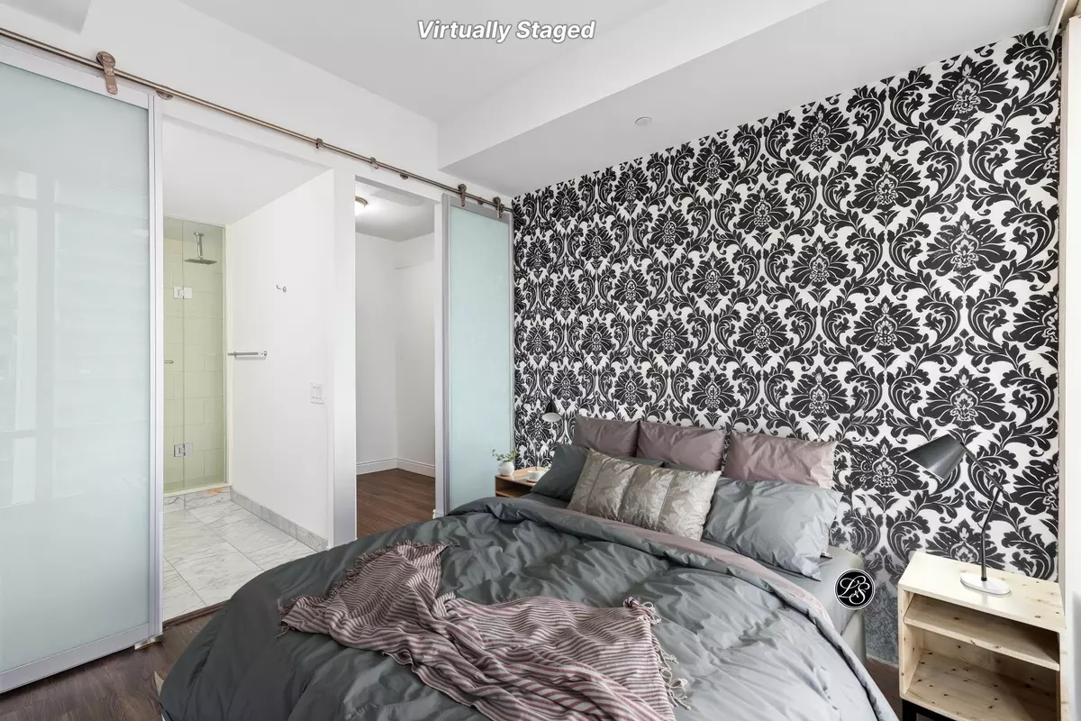 Toronto W06, ON M8Y 0B5,88 Park Lawn RD #1007