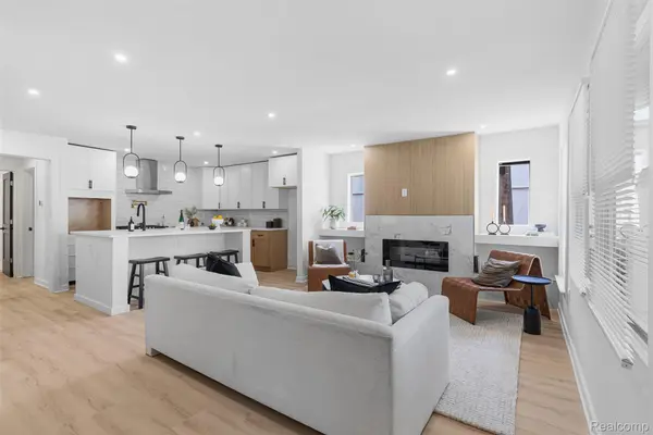 Detroit, MI 48221,17126 Roselawn ST