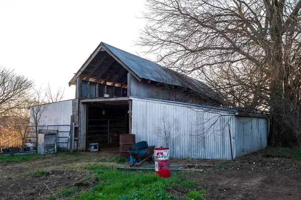 Valley View, TX 76272,717 N Pecan Creek Trail