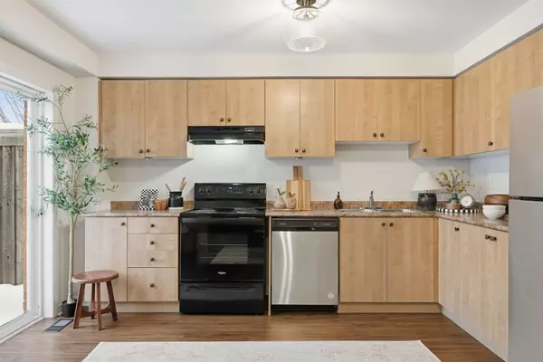 Oshawa, ON L1K 0P8,1280 Harmony RD N #17