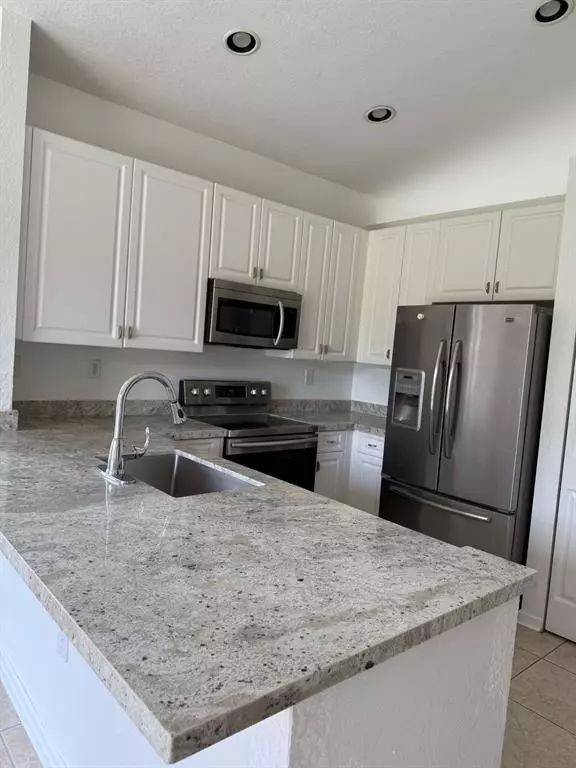 Pembroke Pines, FL 33024,1720 NW 78 Way #1720