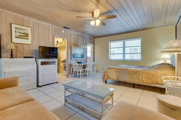 Delray Beach, FL 33483,30 Andrews Ave #23C