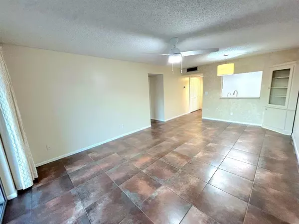 Coral Springs, FL 33065,4147 NW 90th Ave #206