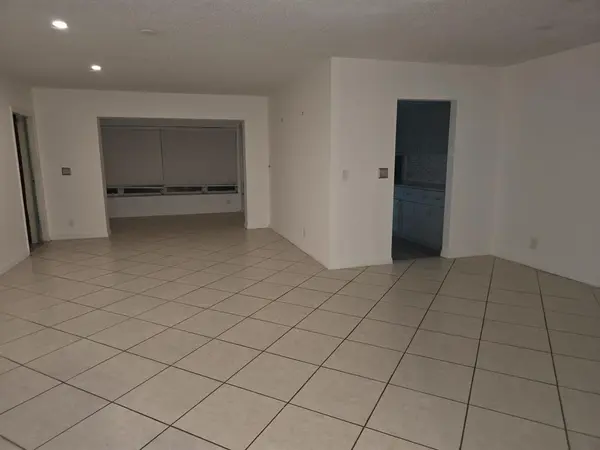 Delray Beach, FL 33484,5073 Lakefront Blvd #C