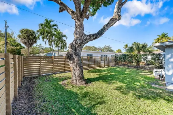 Fort Lauderdale, FL 33315,1003 SW 4th Ave #2