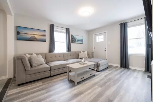 Orillia, ON L3V 4K3,319 Gill ST