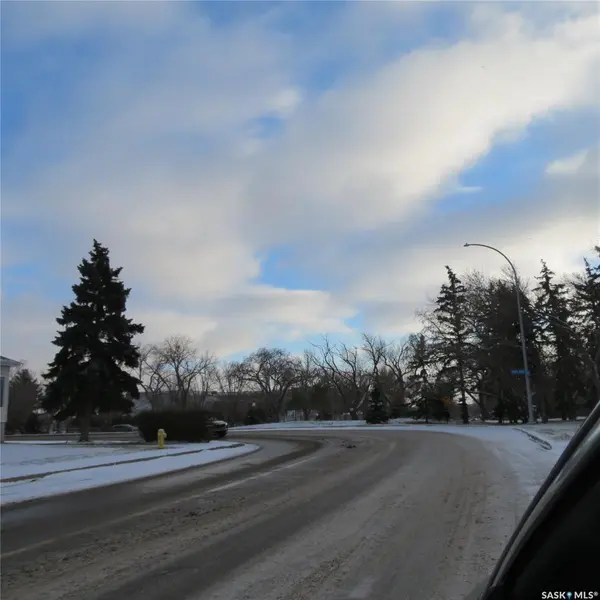 Regina, SK S4P 1J1,2767 WINNIPEG STREET