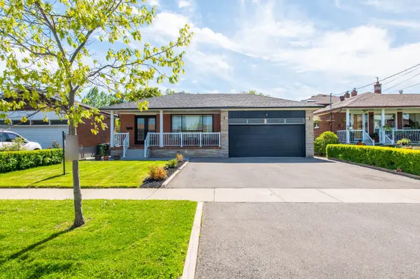 24 Archway CRES, Toronto W05, ON M9M 1V6