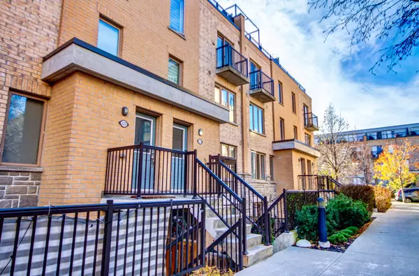 Toronto W02, ON M6H 0B7,7 Foundry AVE #219