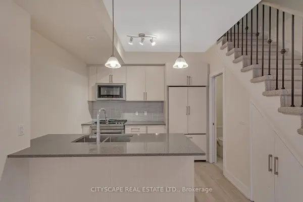 Toronto W02, ON M6P 0B8,3 Elsie LN #44