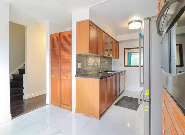 Brampton, ON L6T 3Z4,2 Carleton PL #2