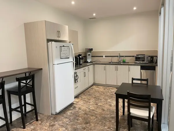 Burlington, ON L7M 1A9,3509 Mainway DR