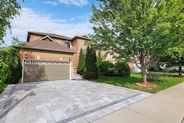 Oakville, ON L6L 6B4,3074 Shannon CRES
