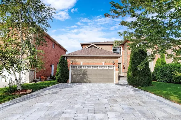 3074 Shannon CRES, Oakville, ON L6L 6B4