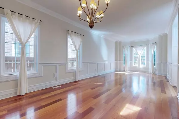 Oakville, ON L6L 6B4,3074 Shannon CRES